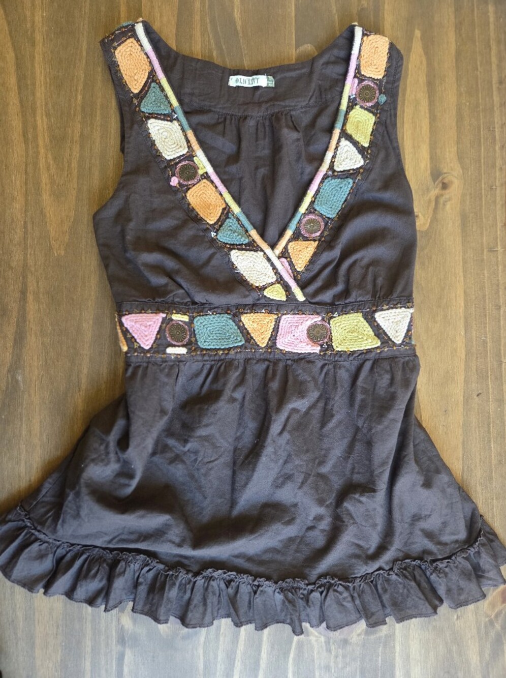 Old Navy Black Sleeveless V-Neck Top with Multicolor Embroidery